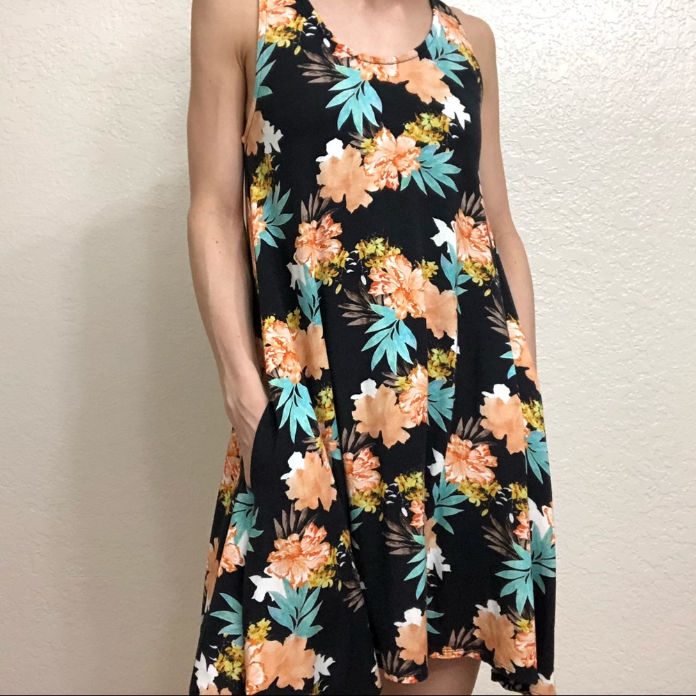 Vermilli Hawaii Valentine Black Peony Dress
